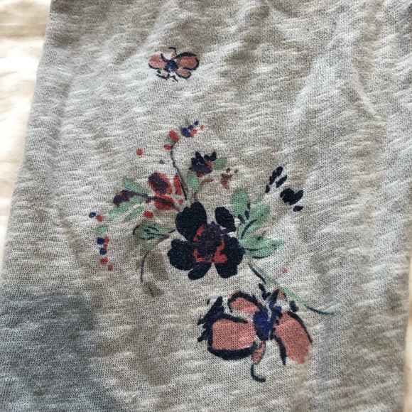 2 for $15 pretty Old Navy summer sweatpants - Picture 2 of 3